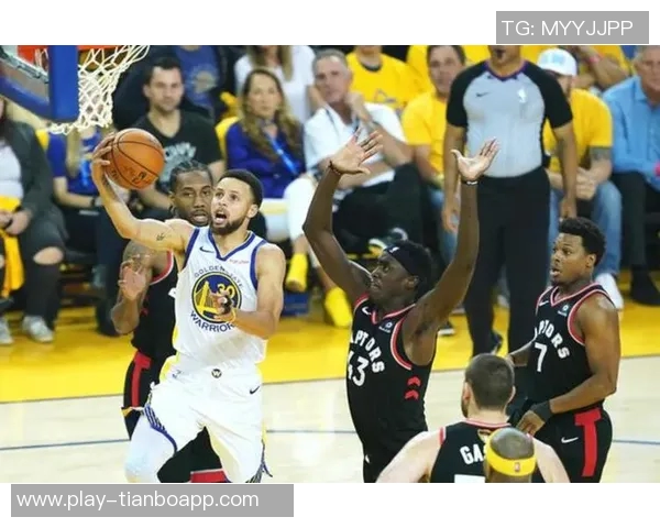 文班与追梦角色互换表现对比分析三分命中率与失误情况揭示球队战术调整 文班与追梦角色互换表现对比分析三分命中率与失误情况揭示球队战术调整