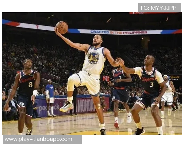 库里谈伤情：血痕源于对湖人比赛实际情况并不严重