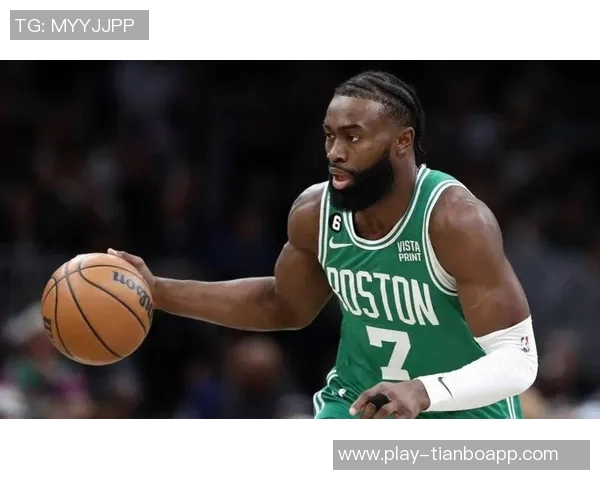 杰伦布朗因病缺阵昨日今日状态回暖将出战湖人比赛